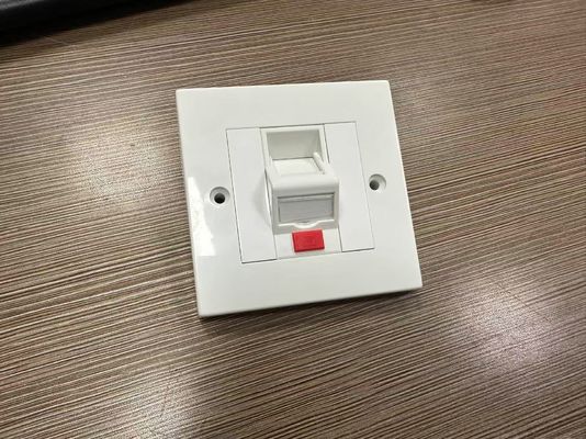 ANSHI LJ6C سبک بریتانیایی Snap-In 1 پورت صفحه RJ45 فریم 86 * 86MM